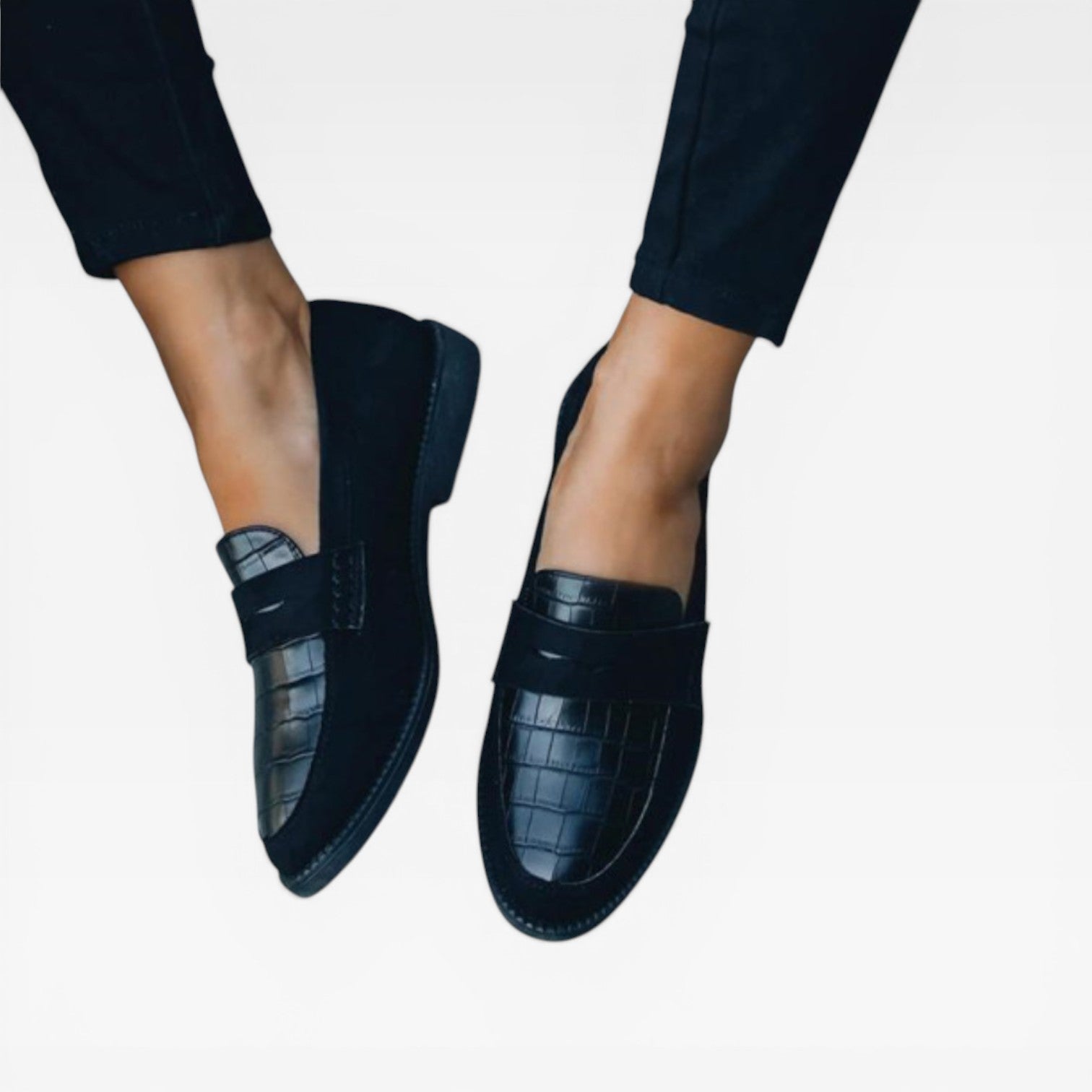 Zenvyra - Schwarze Croc Print Loafer Damen