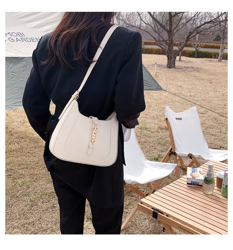 Damen Baguette Handtasche Mit Metallverschluss | Modern