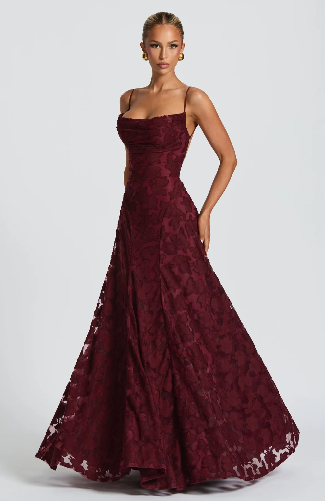 Katia - Elegantní krajkové maxišaty