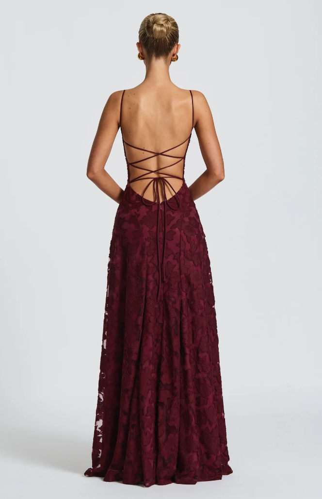 Katia - Elegantní krajkové maxišaty