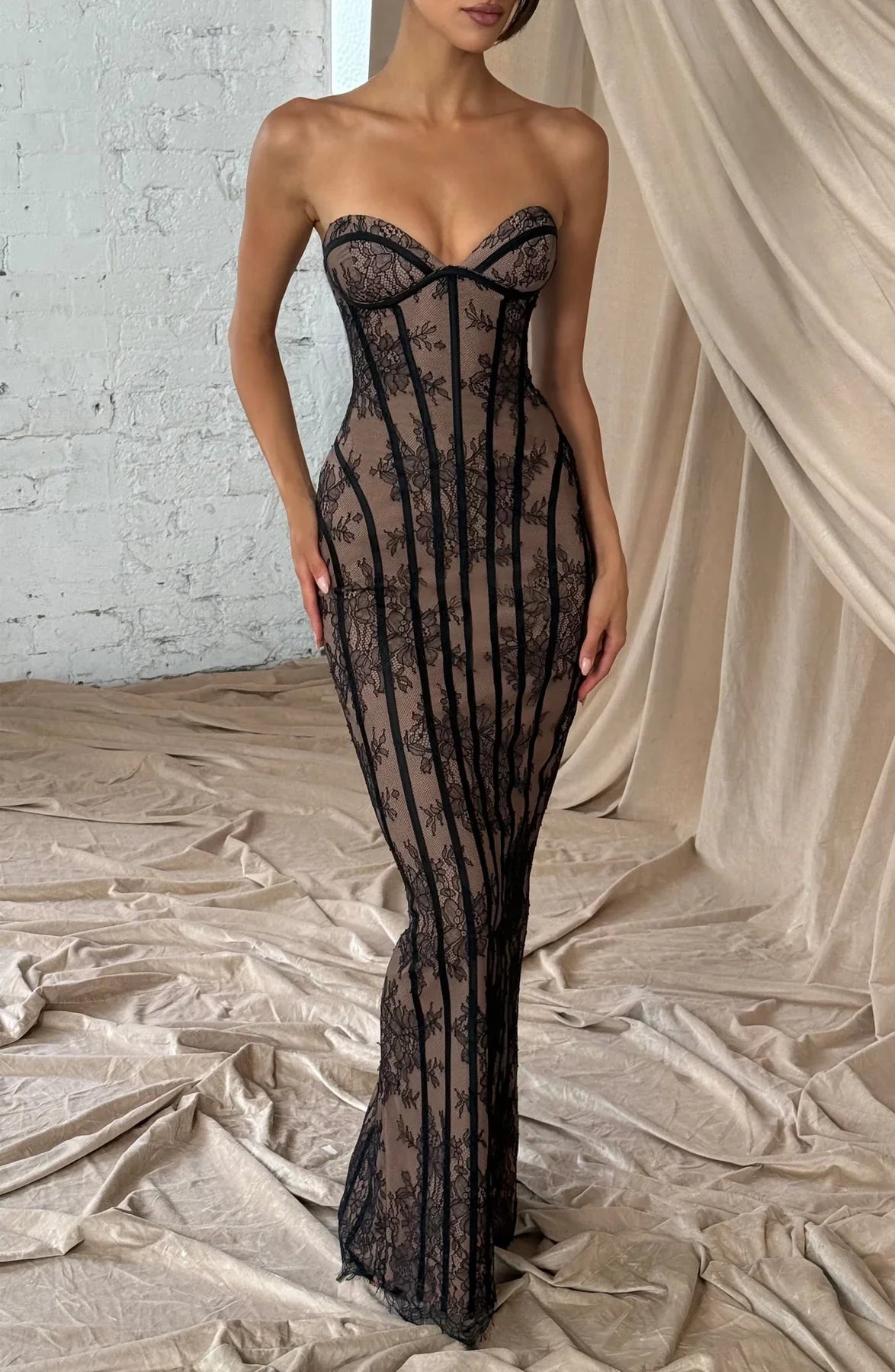 Belléza - Vestido largo de encaje sin hombros