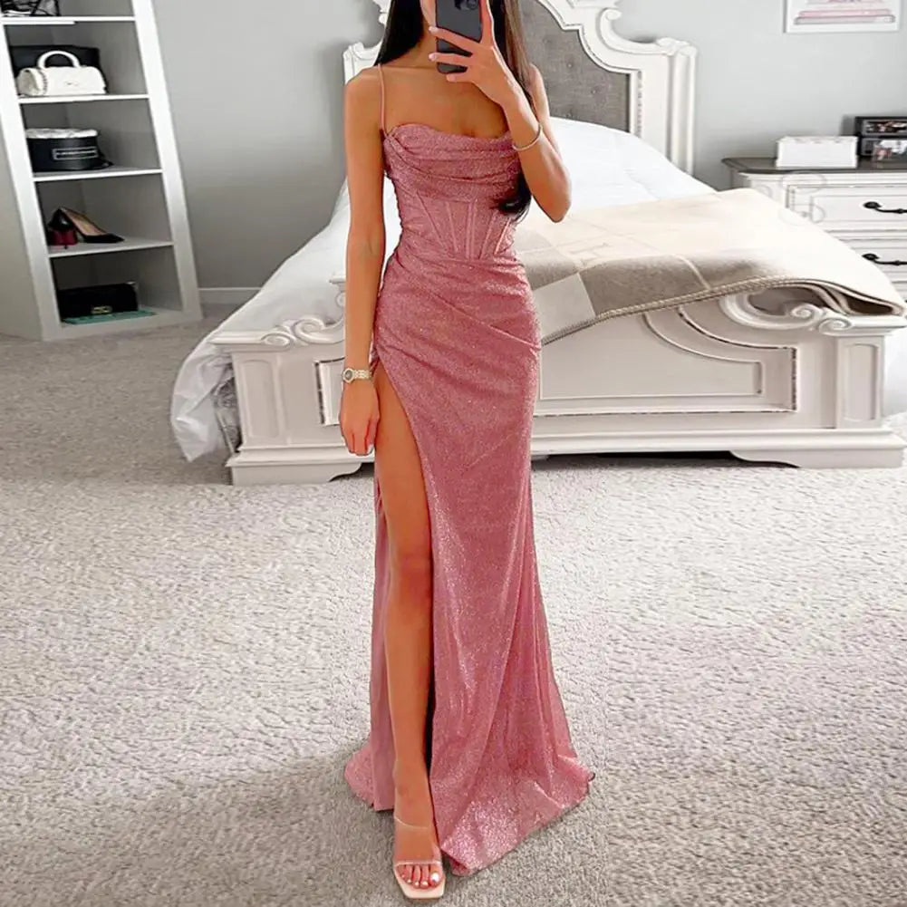 DRAFTED - Robe pailletée femme avec fente et bretelles spaghetti | Soirée