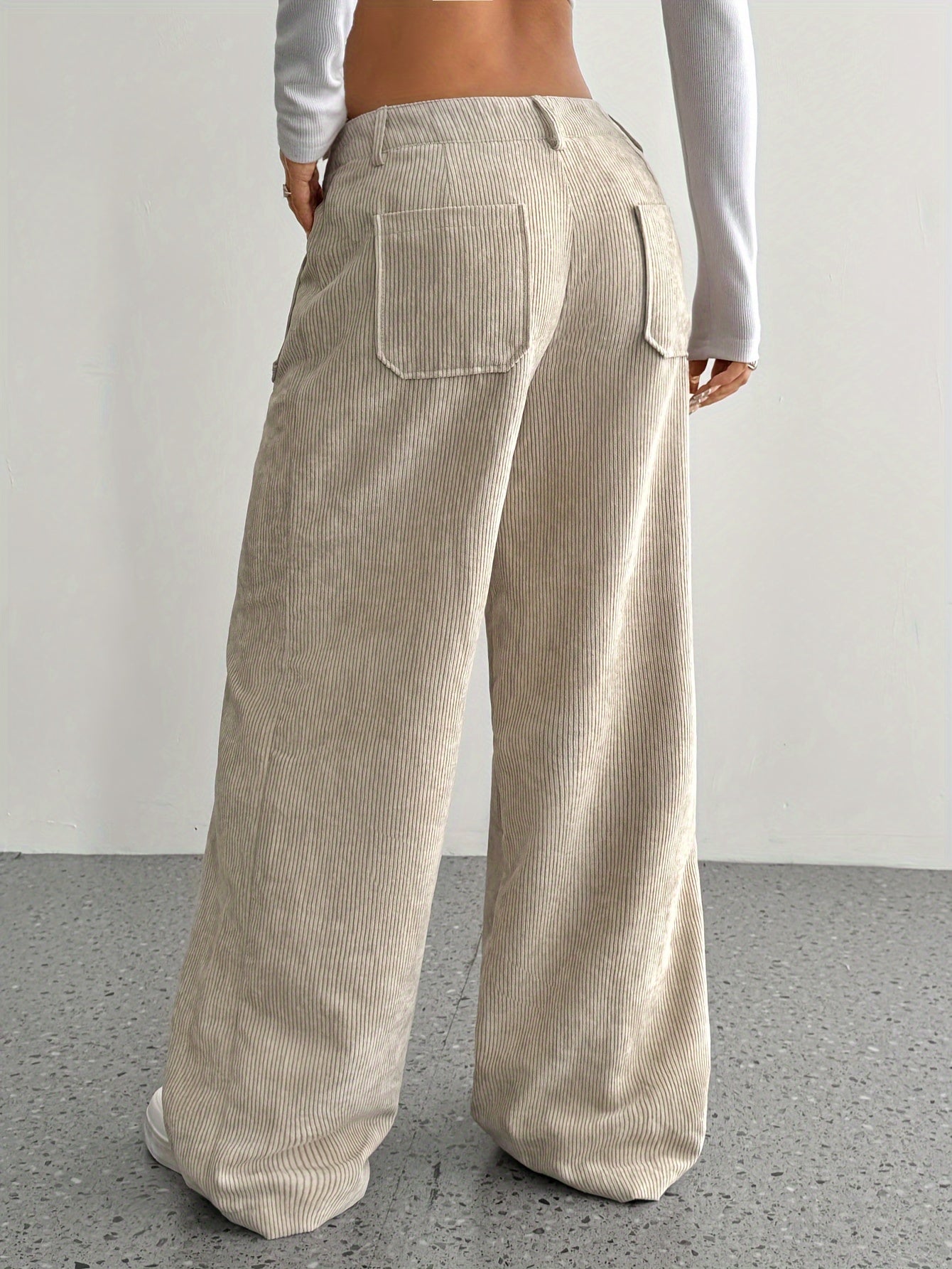 Damen Cordhose Weit Geschnitten Mit Vorderen Taschen | Baggy