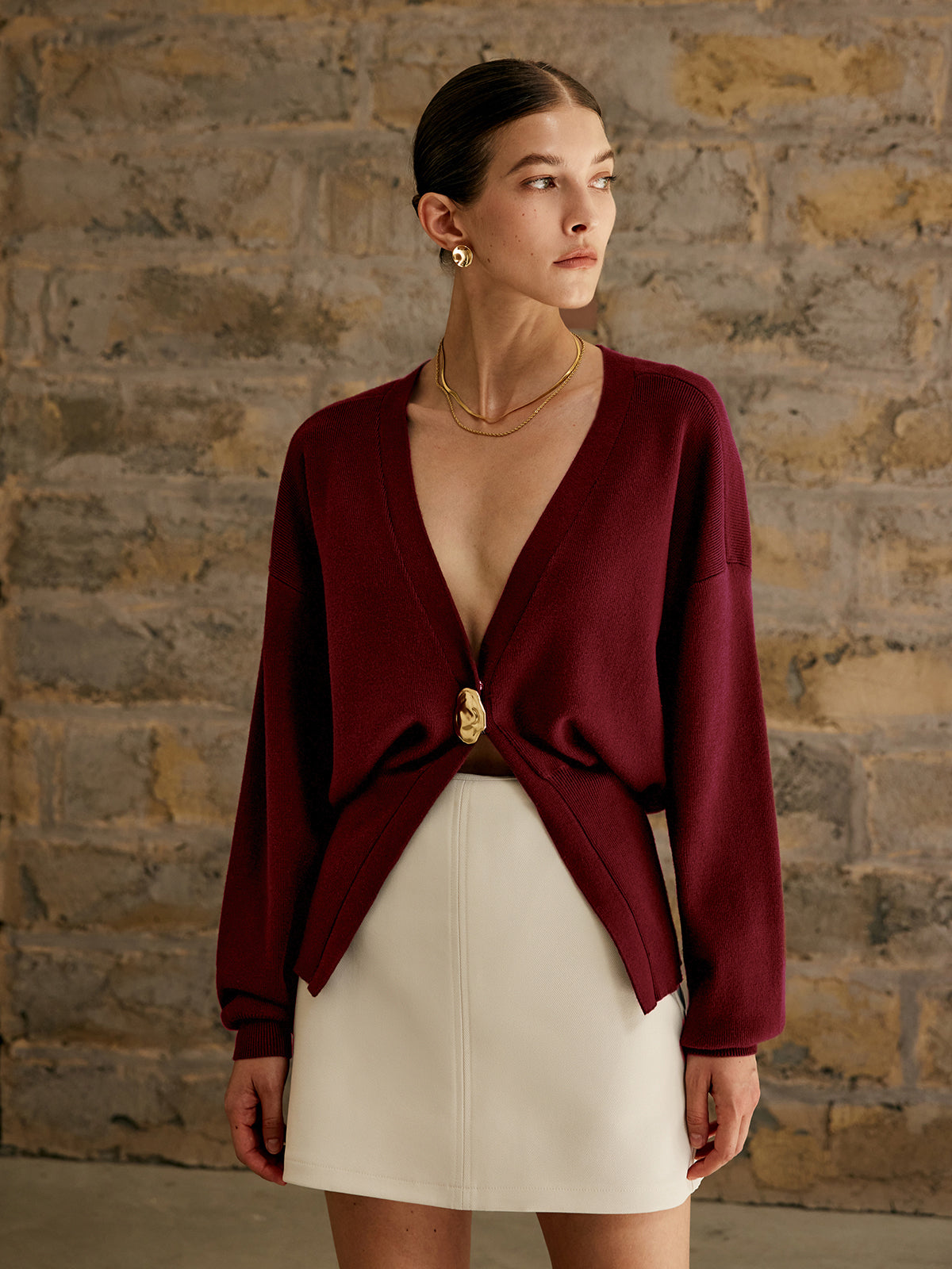 Damen Strickjacke Mit V-Ausschnitt Und Schmuckknopf | Elegant
