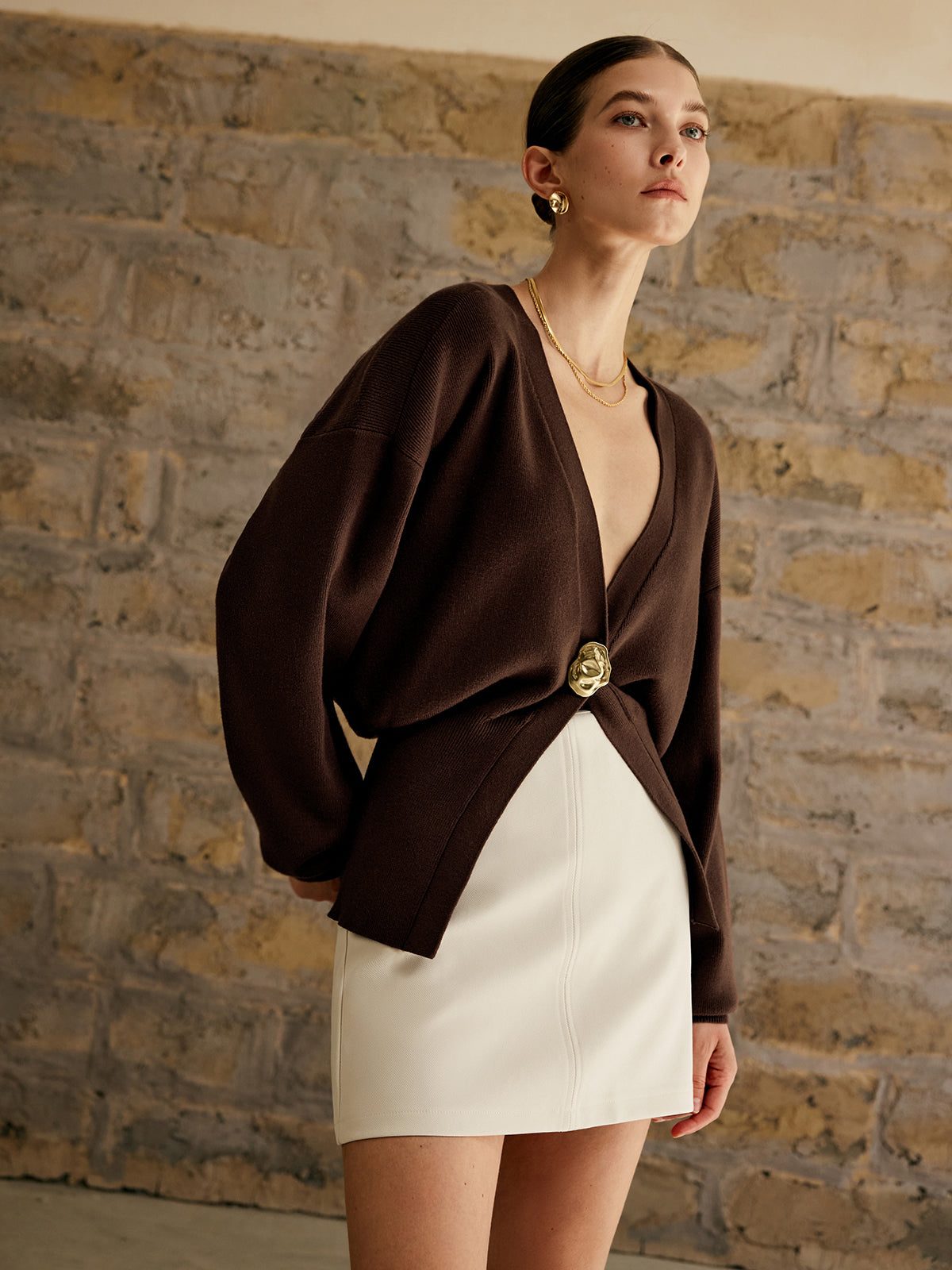 Damen Strickjacke Mit V-Ausschnitt Und Schmuckknopf | Elegant