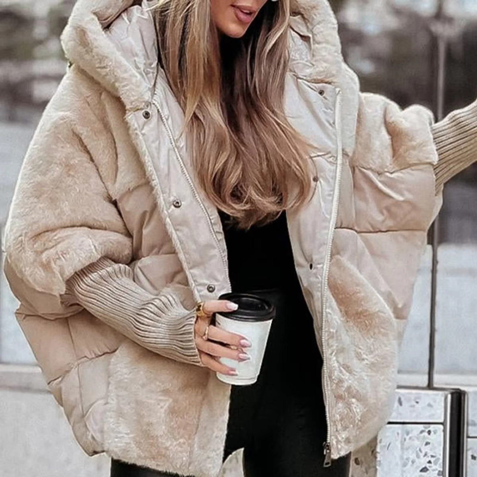 Damen Winterjacke Mit Kapuze Und Weiten Ärmeln | Warm