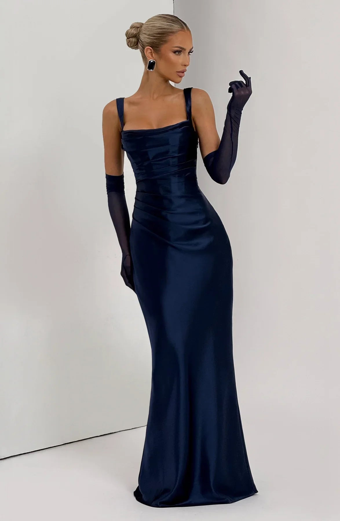 Calythéa - Vestido largo de satén con lazo en la espalda