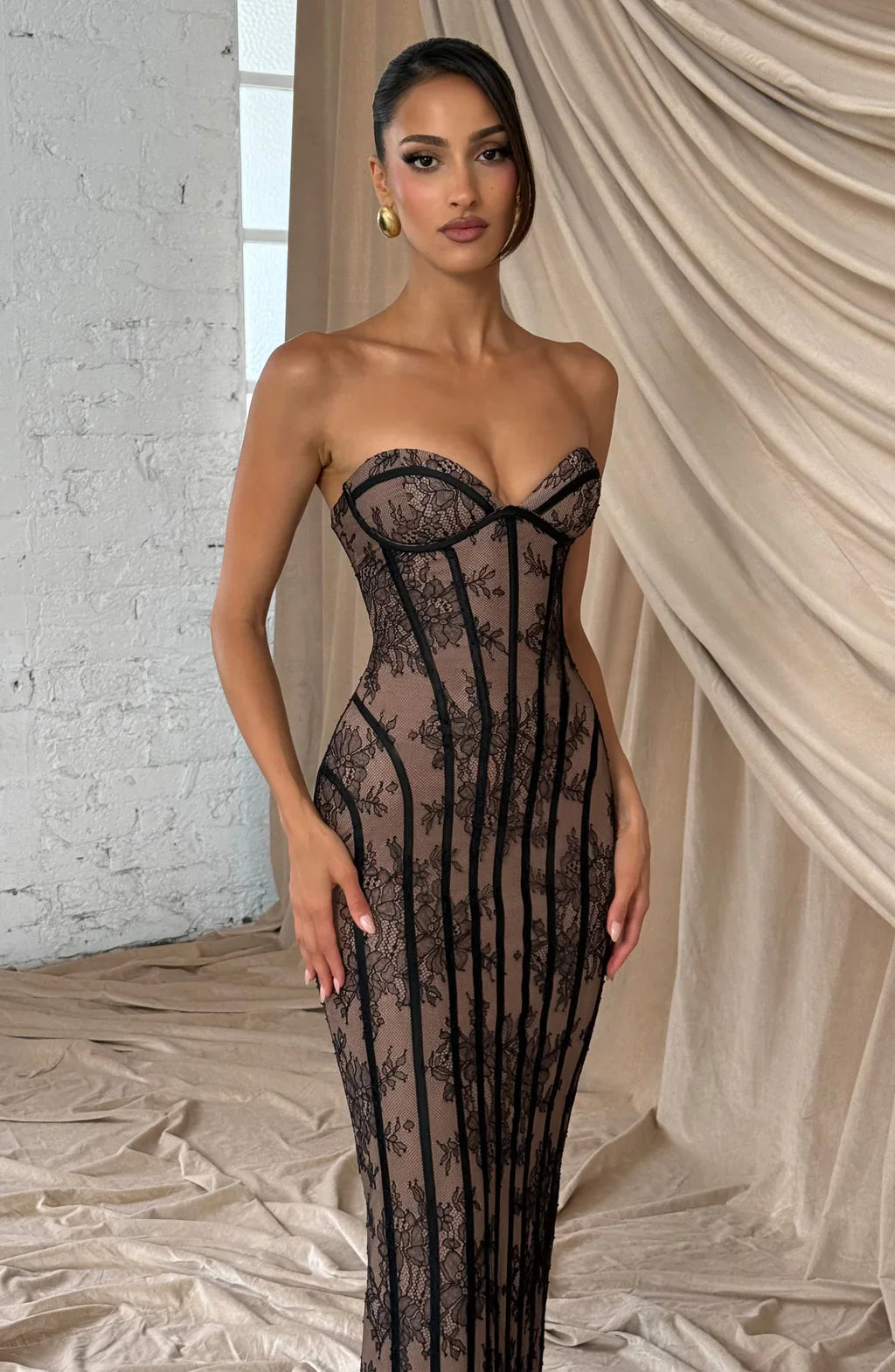 Belléza - Vestido largo de encaje sin hombros
