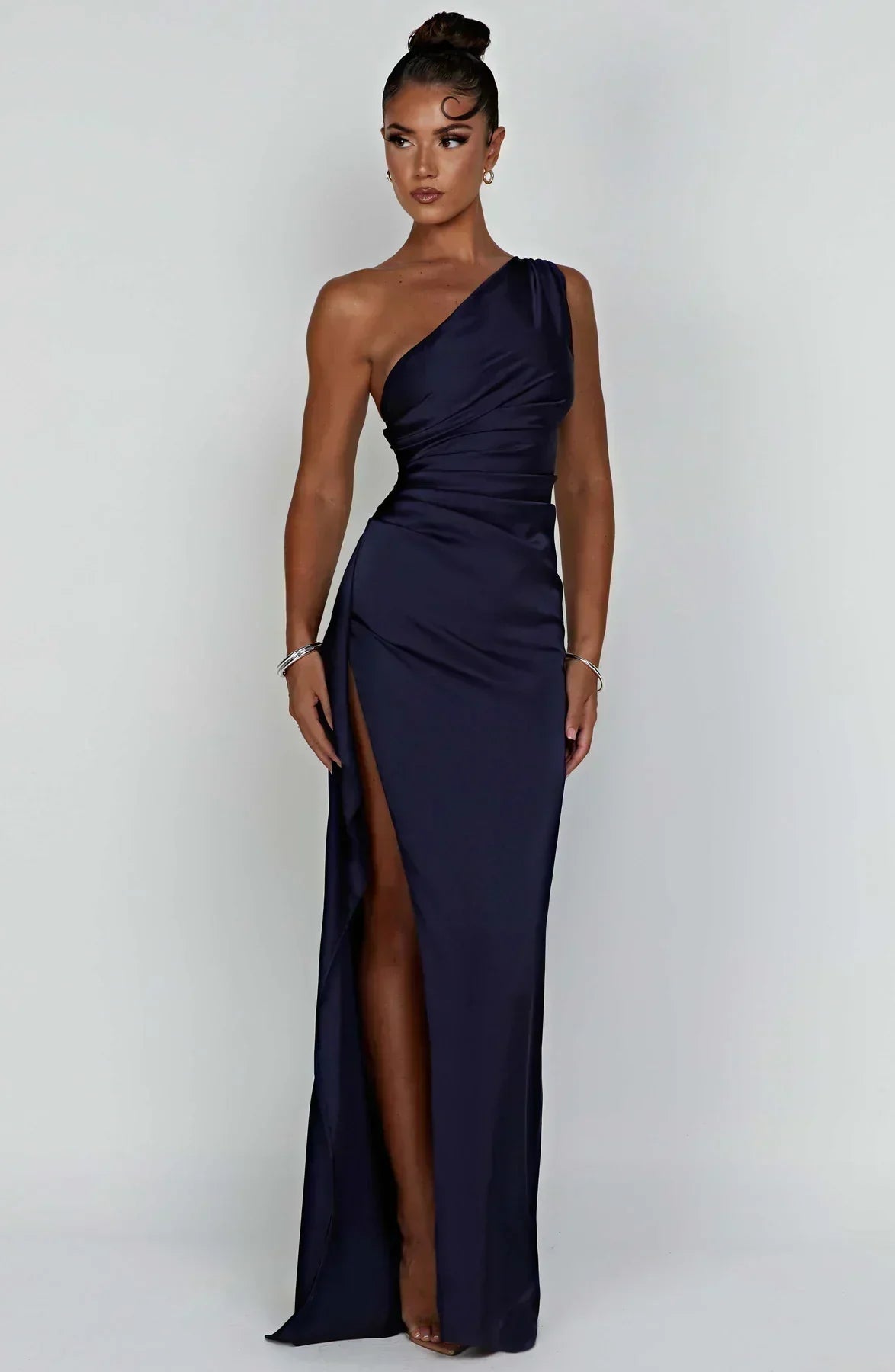 Noime - Rochie maxi elegantă cu un umăr gol