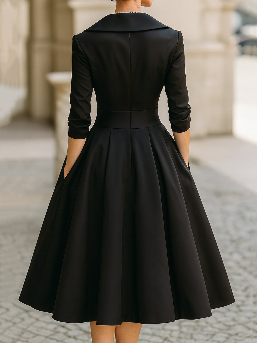 Soréline - Tailliertes Midikleid Mit Wickelkragen