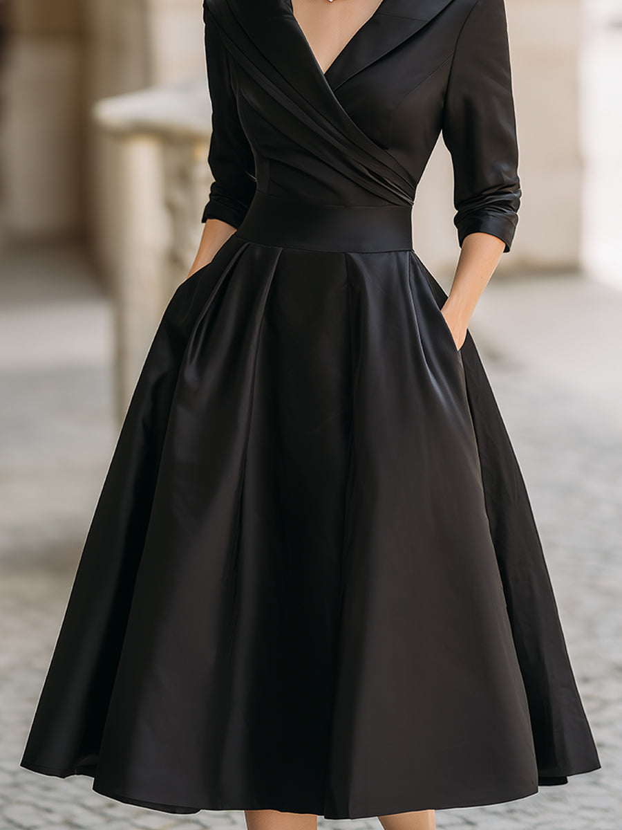 Soréline - Tailliertes Midikleid Mit Wickelkragen