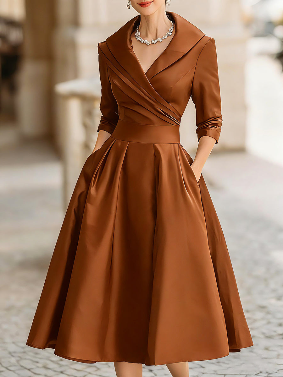 Soréline - Tailliertes Midikleid Mit Wickelkragen